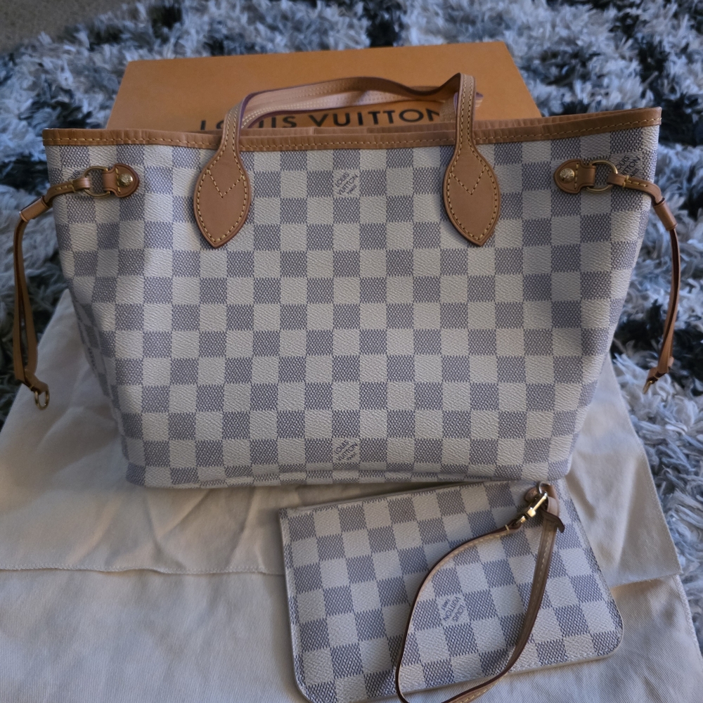 Authentic Louis Vuitton Neverfull PM